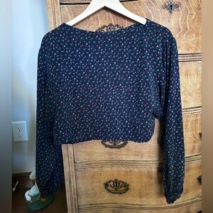 Floral Navy Women's Cropped Blouse